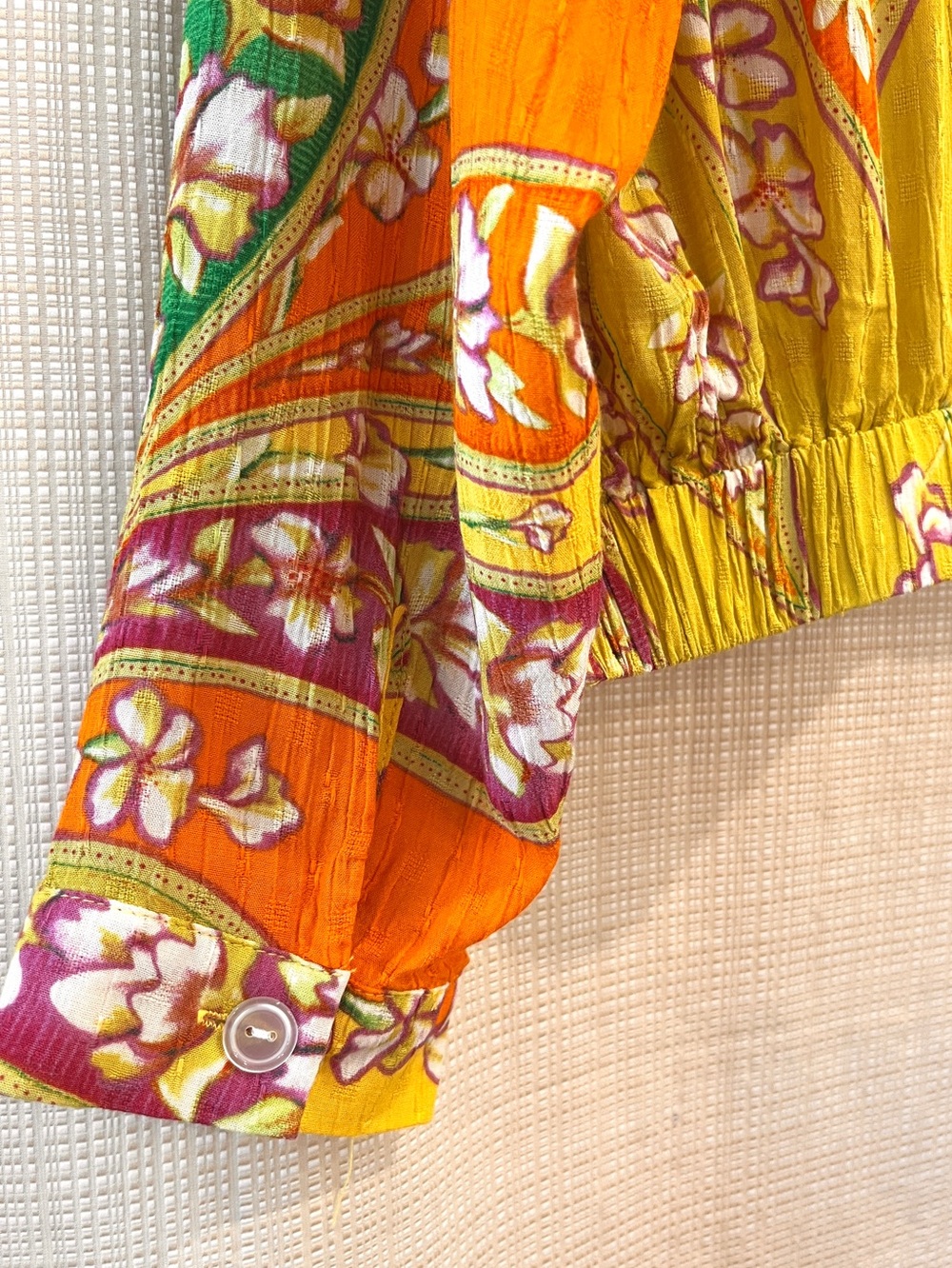 Haute Hippie Cropped Top Paisley Boho Vibrant Festival Playful - Picture 11 of 15